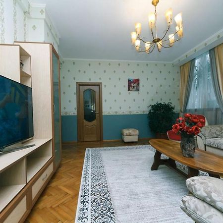 Three-Room Apartments At The Polytechnic Institute Kiev Esterno foto