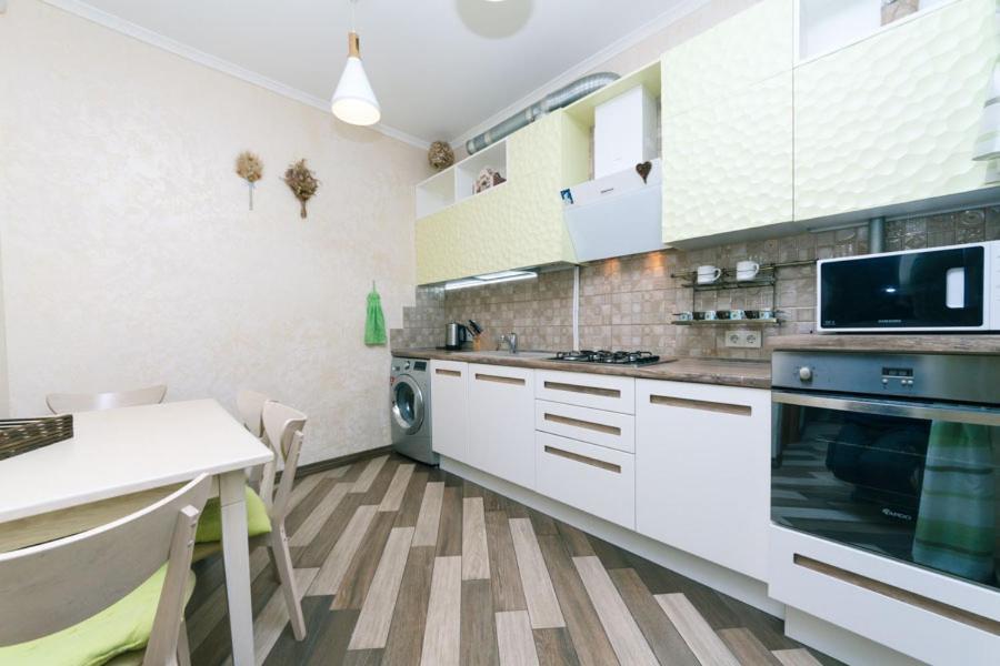 Three-Room Apartments At The Polytechnic Institute Kiev Esterno foto