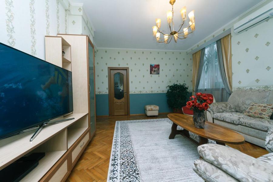 Three-Room Apartments At The Polytechnic Institute Kiev Esterno foto