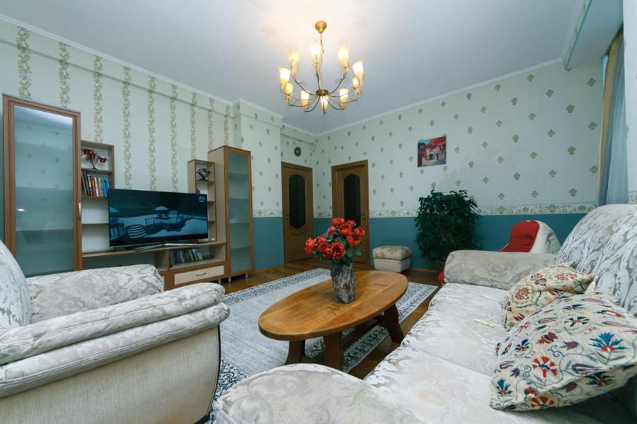 Three-Room Apartments At The Polytechnic Institute Kiev Esterno foto